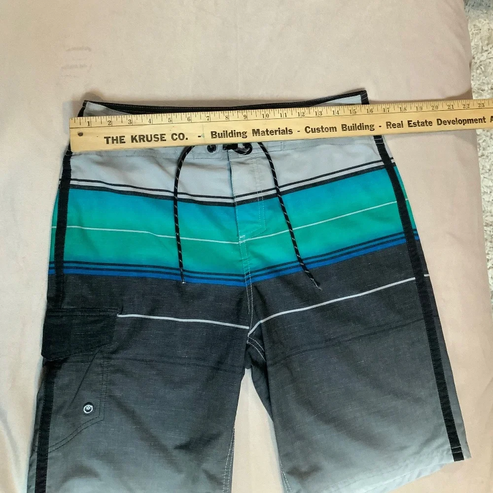Goodfellow & Co. Black White Blue 32 Board Shorts Swim Coastal Travel Resortwear